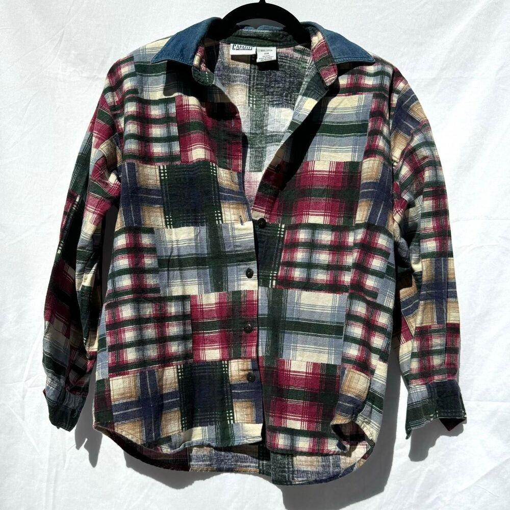 Capacity Women's multi Shirt
